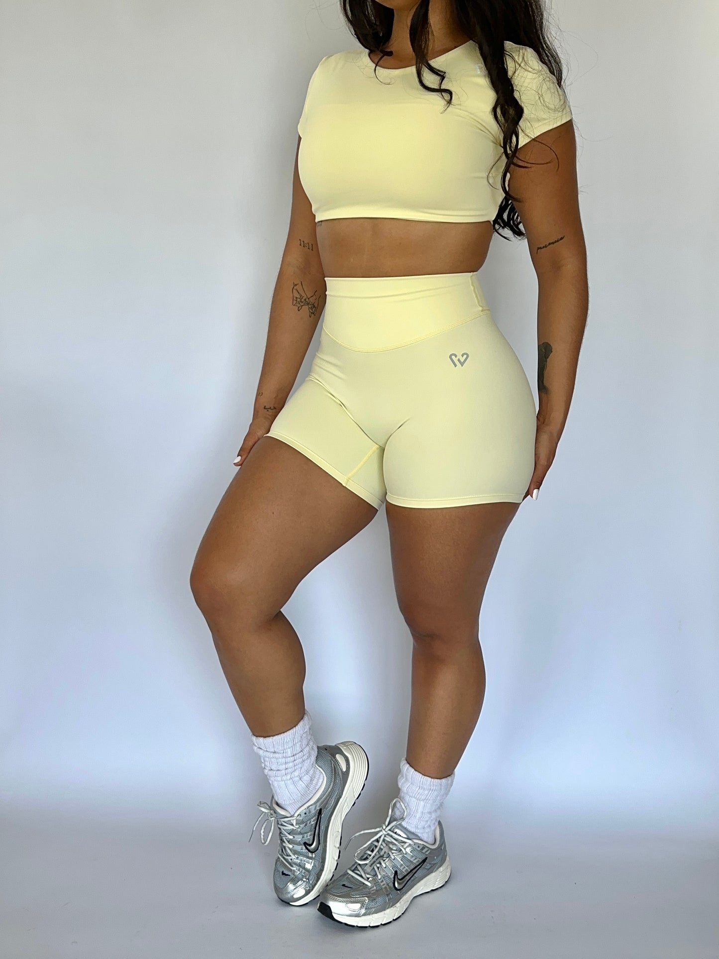 SHORTS SUAVES TIRO ALTO