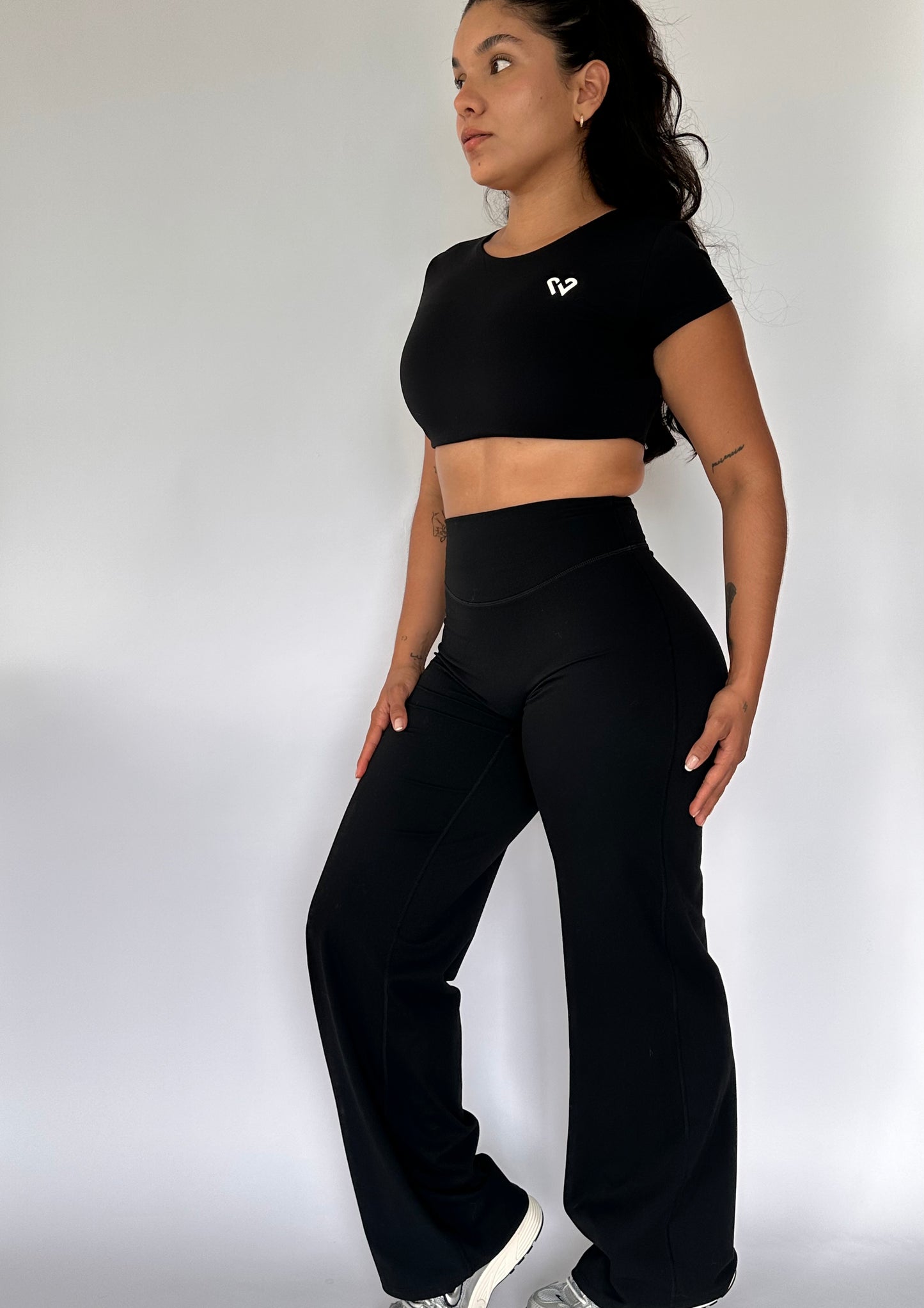 LEGGINGS PIERNA RECTA TIRO ALTO