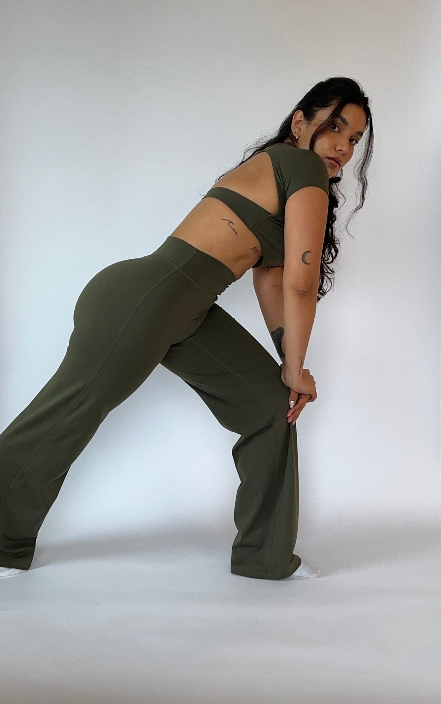 LEGGINGS PIERNA RECTA TIRO ALTO