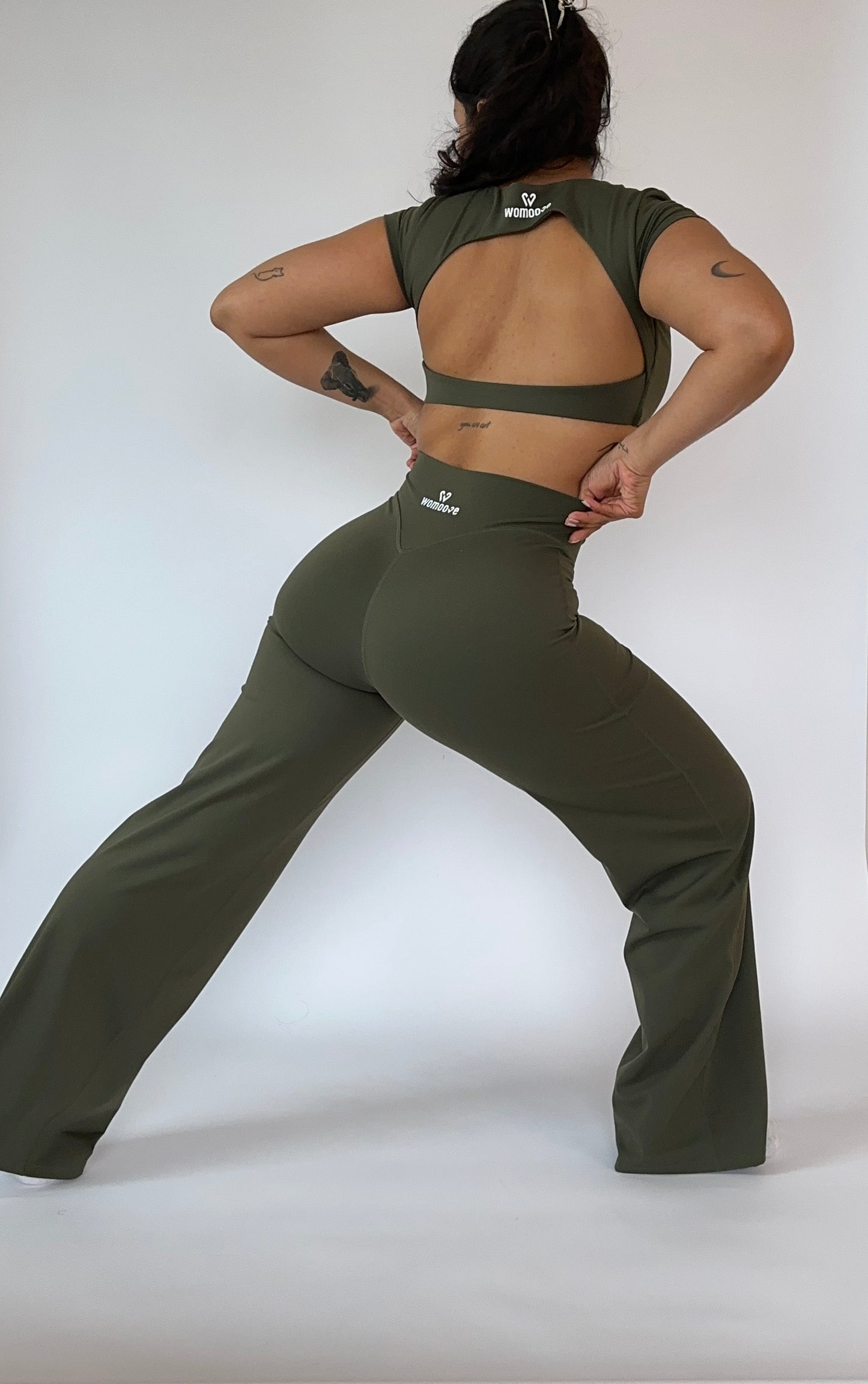 LEGGINGS PIERNA RECTA TIRO ALTO
