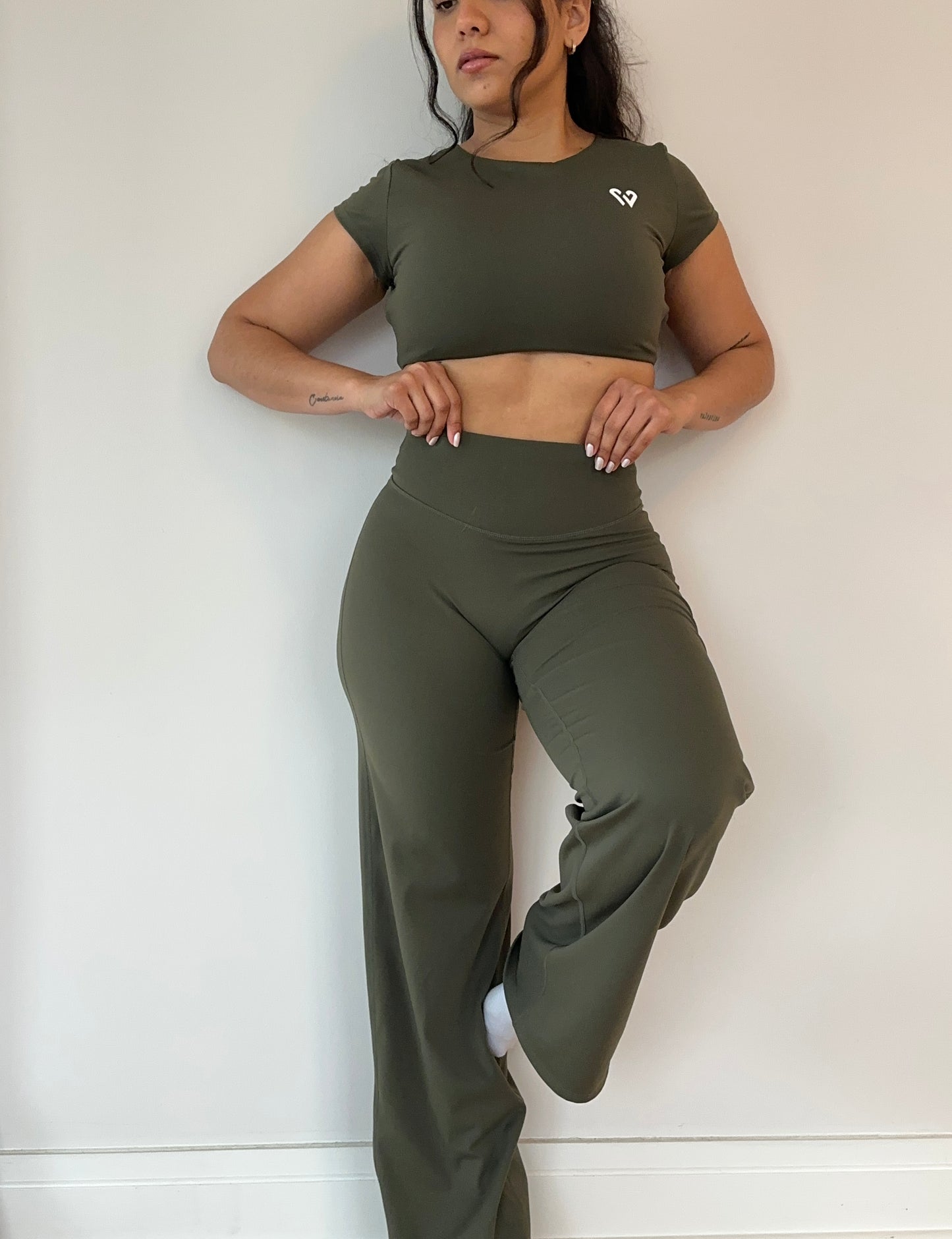 LEGGINGS PIERNA RECTA TIRO ALTO