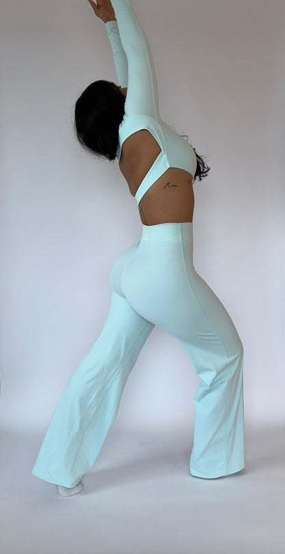 LEGGINGS PIERNA RECTA TIRO ALTO