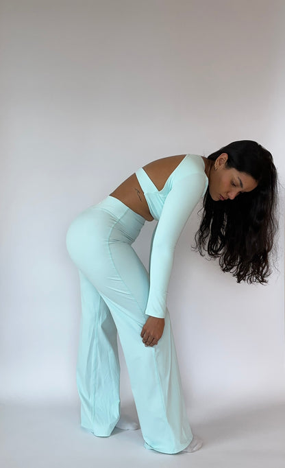 LEGGINGS PIERNA RECTA TIRO ALTO